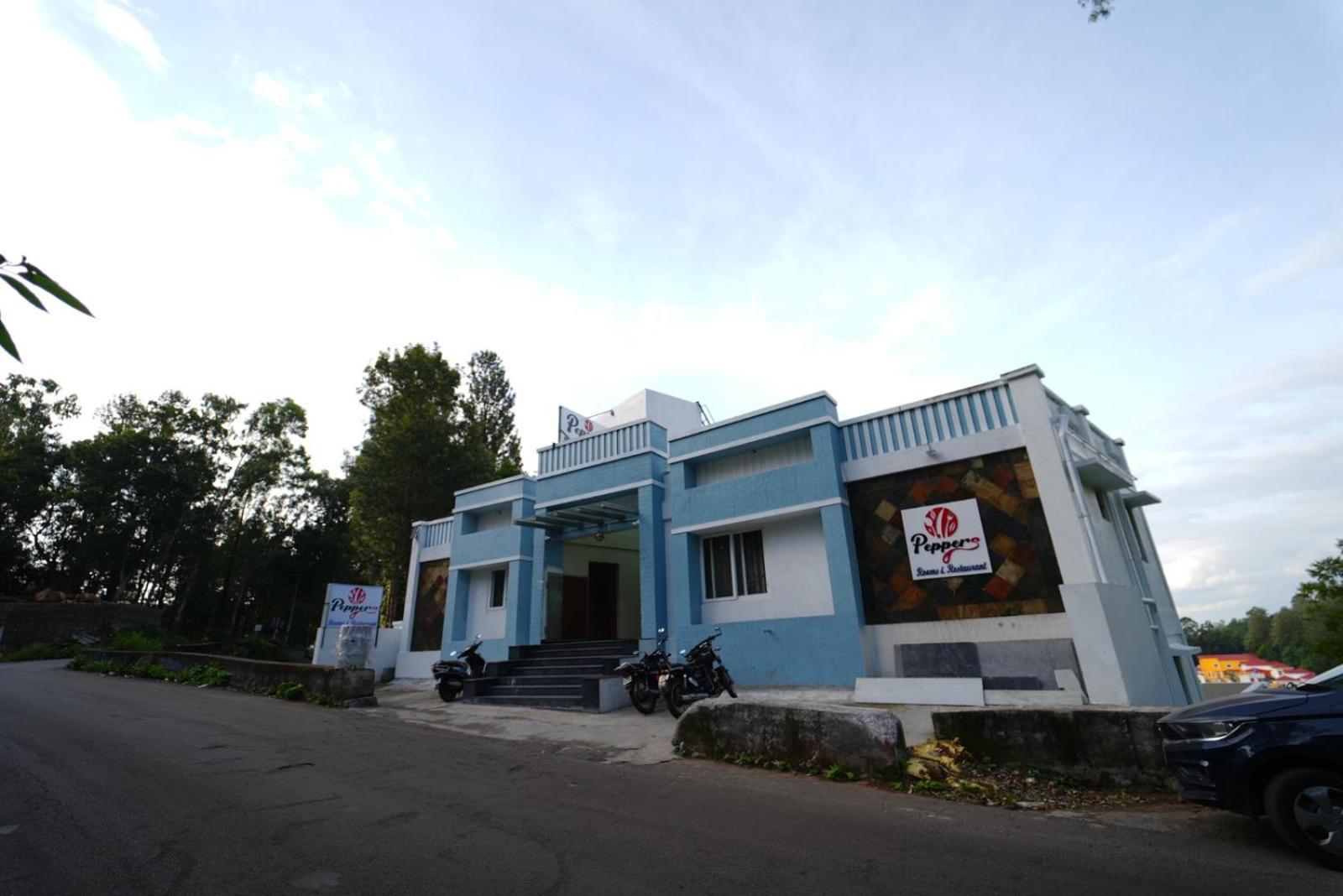 Hotel Peppers Yercaud Exterior photo