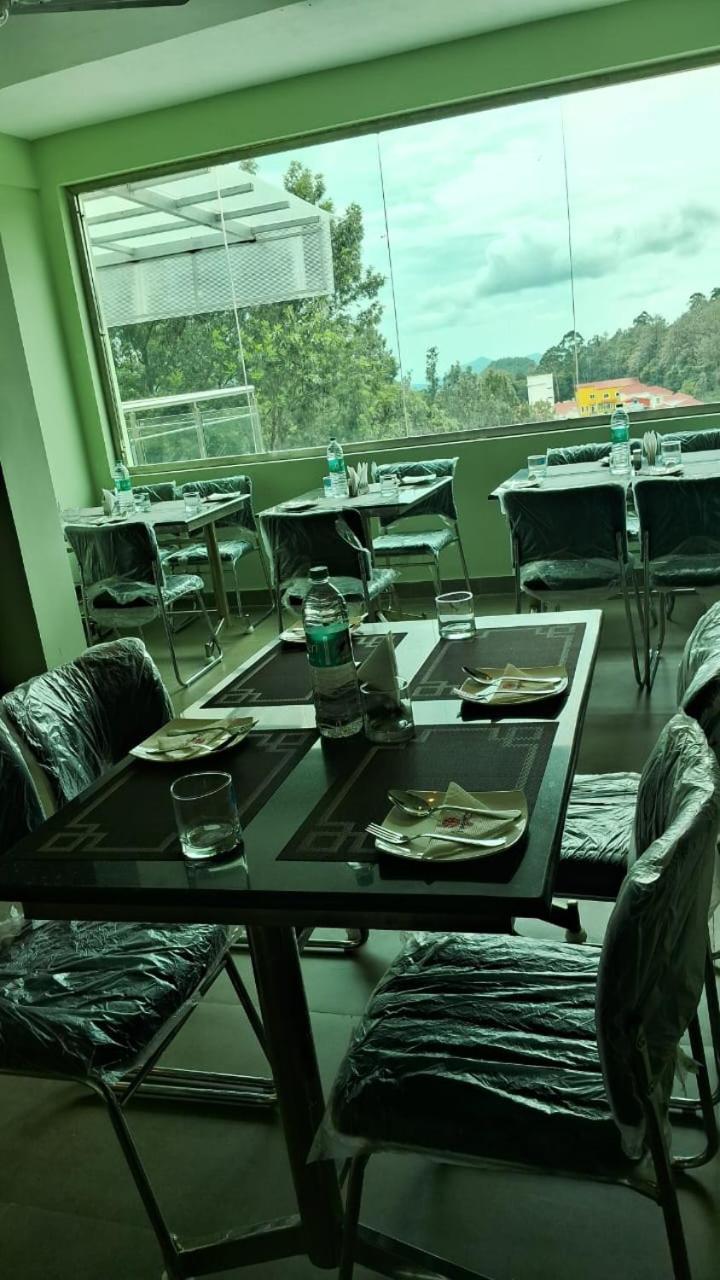 Hotel Peppers Yercaud Exterior photo